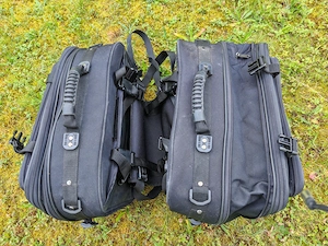 Moto Detail Motorrad Satteltaschen-Set, erweiterbar, Regenhauben