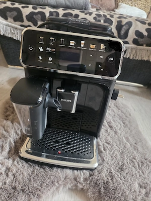 Philips Kaffevollautomat Series 5400 Mattschwarz
