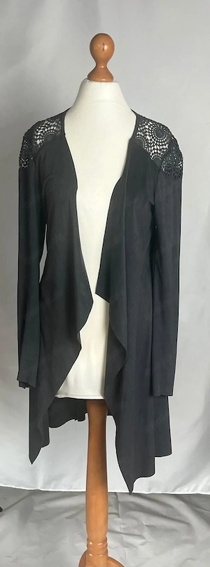 ONLY grauer Wasserfall Cardigan S mit Spitzen-Details