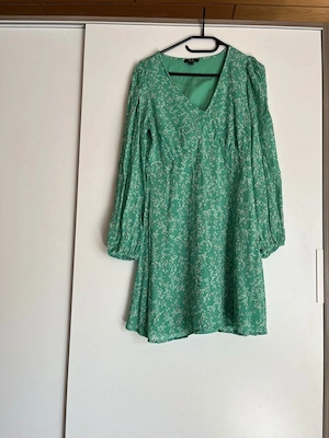 C&A Kleid grün geblümt, Gr. 36   Langarm
