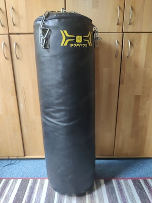 Boxsack ca. 20kg, inkl. Handschuhe