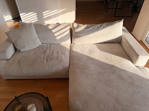 Bequemes Sofa in sehr gutem Zustand zu verkaufen