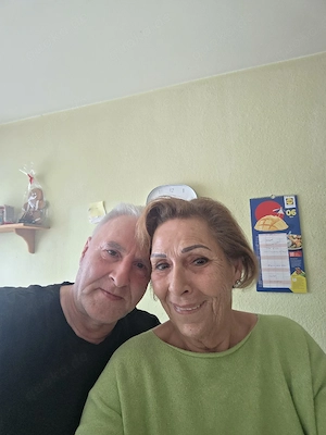  suchen Paare . frauen &.Männer  gerne bi.