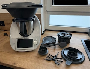 Thermomix tm6 mit restgarantie und rechnung