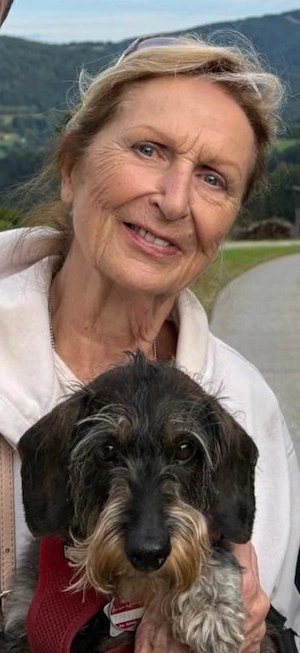 Fitte Rentnerin sucht älteren kleinen Hund!