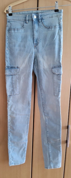 Coole  Cargojeans  H&M  Jeans  Divided  -  Gr.  36 -  hellblau  -  stretch