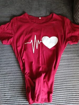 2 Damen T-Shirts neuwertig