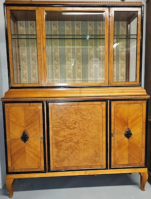 Schöner Vitrinen-Wohnzimmer-Schrank um ca. 1910 1920