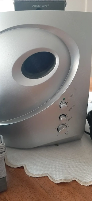 Medion 5.1 Aktiv Soundsystem(MD9682) mit Power-Subwoofer   Bild 3