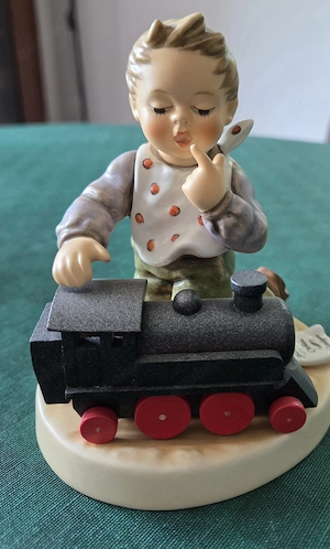 Goebel Porzellan Figur 