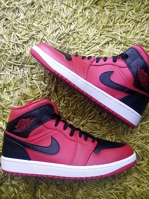 Nike Air Jordan 1 MID Schuhe Größe 43 Bild 2