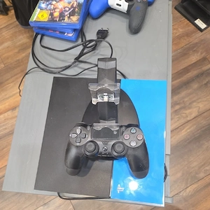 playstation 4 mit Zubehör 