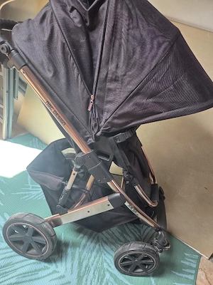  Kinderwagen