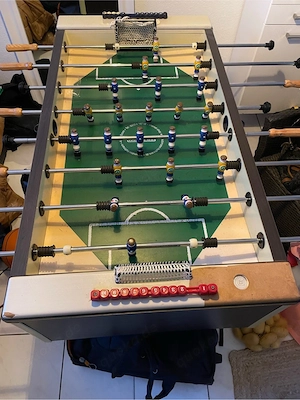 Tischkicker intakt