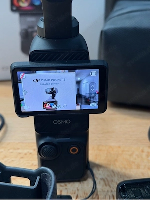 DJI Osmo Pocket 3 Creator Combo Action
