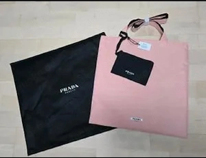 Damen Tasche.  Prada. Neu.