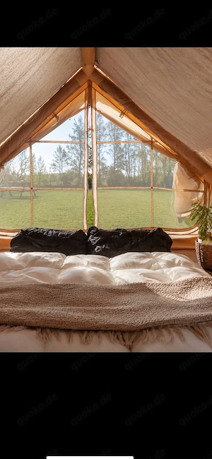 Luxuriöse, komplett möblierte Glamping-Unterkunft auf einem der vier Tagescampingplätze. 12 m 
