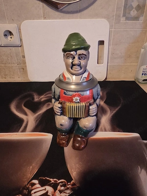 Zu verkaufen schöner Bierkrug 