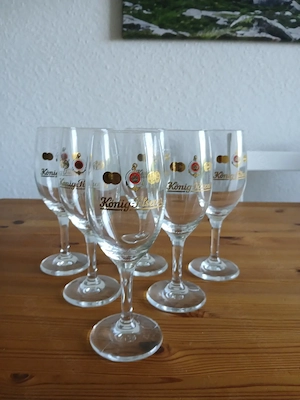König Pilsener Biergläser