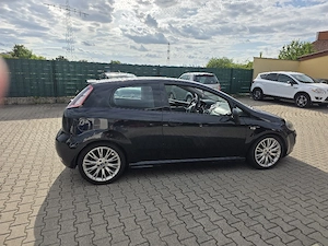 Auto Fiat Punto