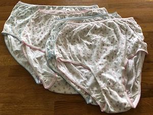 Suche gebrauchte Slips, Schlüpfer, Weißwäsche in den Größen 42-50