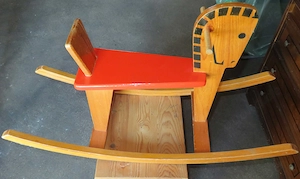 Schaukelpferd Holz