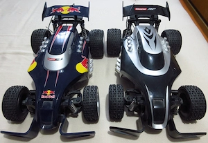 2 X Carrera RC  2,4GHz Factory Racing mit Fernsteuerung 