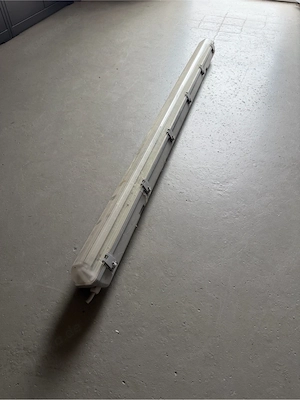 150cm Feuchtraumleuchte, Feuchtraumlampe zu verschenken
