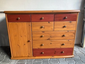 Kommode aus Vollholz massiv Kiefer