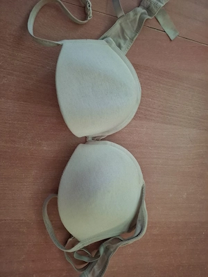 ich w 38 verkaufe meinen getragenen BH