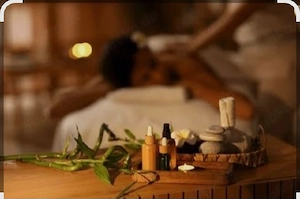 Professionelle Wellness und Lingam Massage 