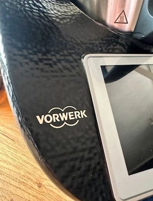 Thermomix TM6 Diamantschwarz Limited Edition mit Gemüse Syler