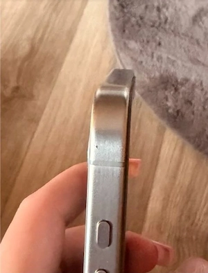 Ich verkaufe mein iPhone 15 Pro Max 