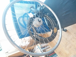 Nabendynamo 28er mit 2 Strahler