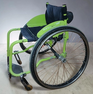 Meyra Sport Rollstuhl , schmal