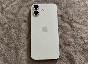 Apple iPhone 17 128GB weib iphone 17 Akku 100% 
