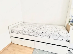Bettgestell mit dem Matratze