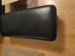 Schwarzer großer Hocker