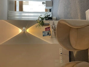 Suche Kosmetikerin Nagelpflege Massage usw die einen Raum benötigen Beste Lage