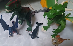 Verschiedene Dinosaurier 