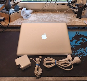 APPLE || MacBook Pro 8.2 | Intel i7 - 8Gb - 256GbSSD - HD6770M - W10 Pro