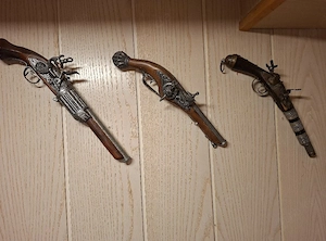 Verkaufe Deko Schlosspistolen