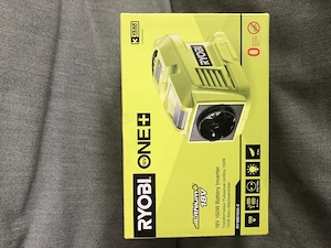 Ryobi One+ Akku-Wechselrichter