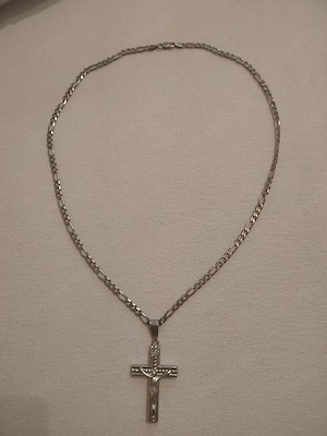Silberkette mit Kreuz 