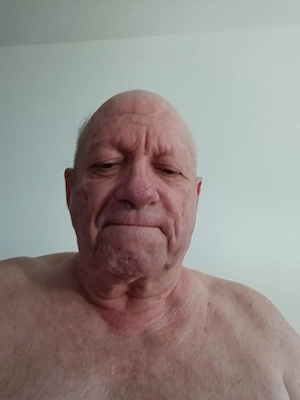 Er 68 sucht älteres Paar das mich zur Sissy Erzieht 