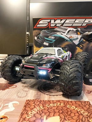 Bürstenloser 4x4-RC-Wagen mit bis zu 70 km h, ferngesteuert
