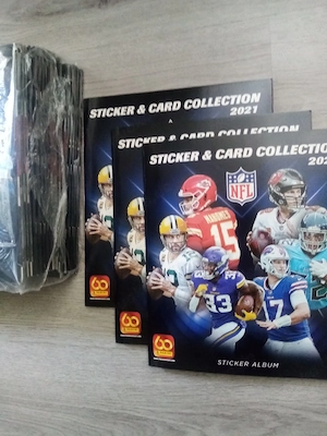 Mehrere Panini 2021 Sammel Alben 