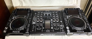2x CDJ 2000 Nexus2 NXS2 Nexus 2 Pioneer DJ SET