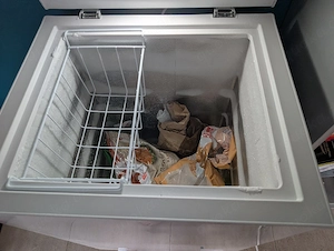 CHiQ Gefriertruhe FCF98DE, 99L, zu verkaufen