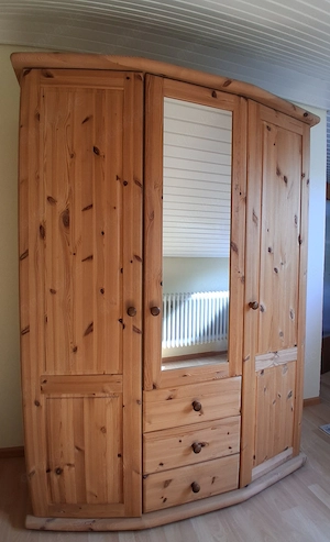 Kleiderschrank Massivholz
